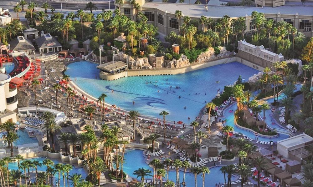 Mandalay Bay Resort And Casino By Suiteness Las Vegas Eksteriør bilde